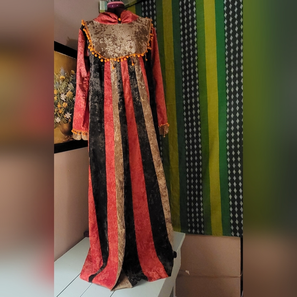 Shakespeare Costume Gown